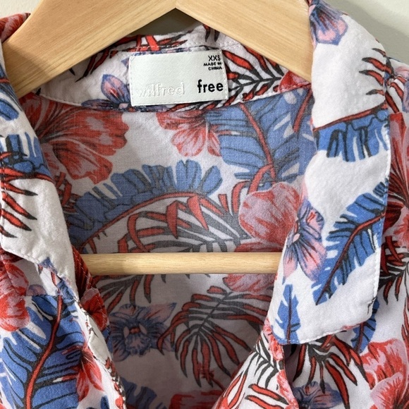 Aritzia Wilfred Free Crop Button Down Shirt Size XXS Floral - Picture 3 of 8